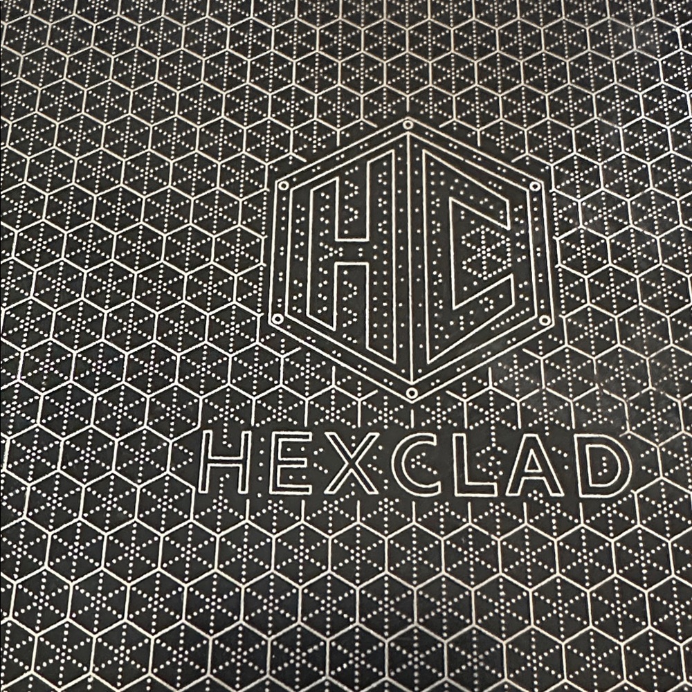 HEXCLAD Silver Non-Stick Frying Pan - Picture 8 of 8